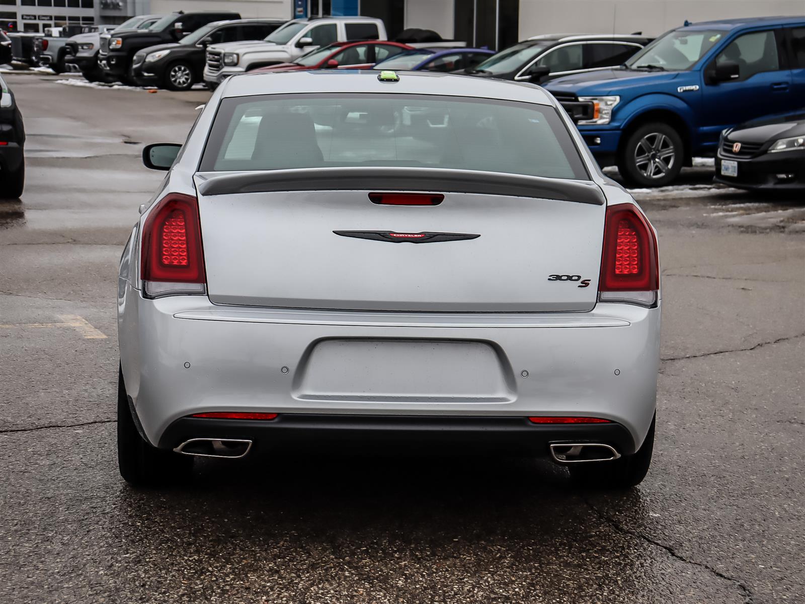 2023 Chrysler 300 in Uxbridge, Ontario, 60,385